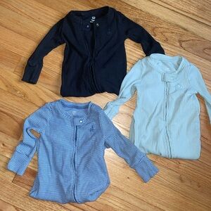 Baby Gap ribbed footie 0-3 double zip